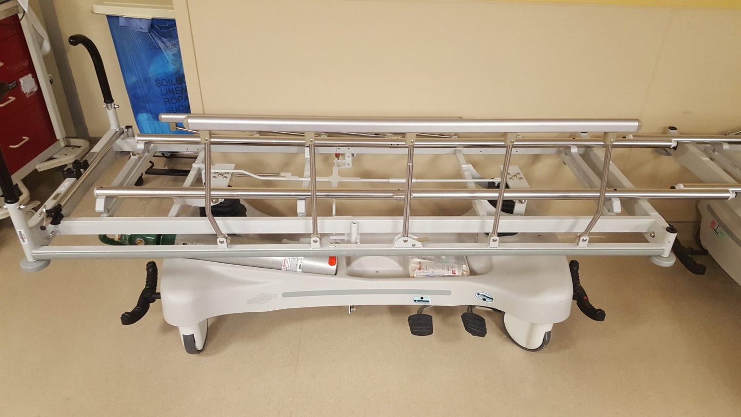 Monoplace Hyperbaric Chamber – Advanced Oxygen Therapy System Sechrist 3600H